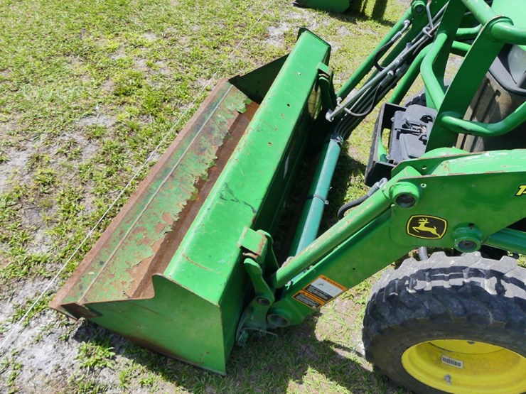 2025-john-deere-2025r-image-9