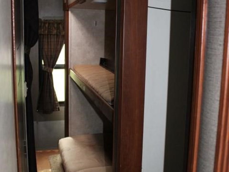 #6302-2015-keystone-ultra-lite-premier-by-bullet-3-image-10