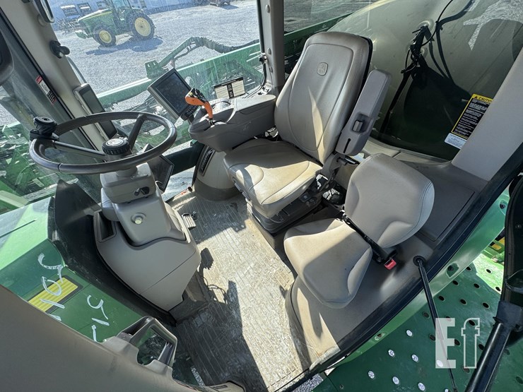 2019-john-deere-r4038-image-25