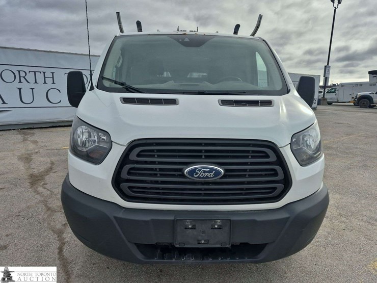 2017-ford-transit-image-2