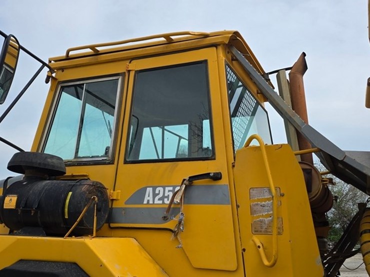 1999-volvo-a25c-image-13