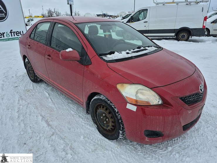 2009-toyota-yaris-base-4dr-sedan-4a-image-7