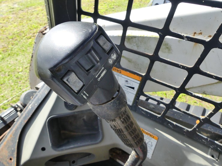 2000-bobcat-t650-image-13