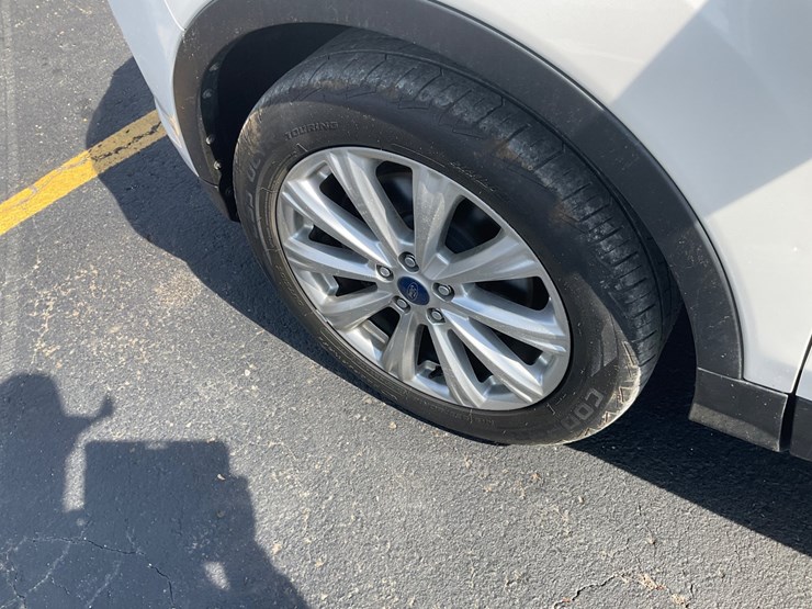 2017-ford-escape-image-11