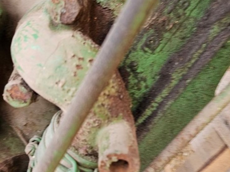 #962-•-john-deere-engine-image-12