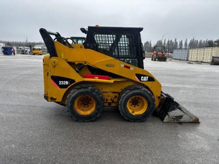 2009-caterpillar-232b2-image-4