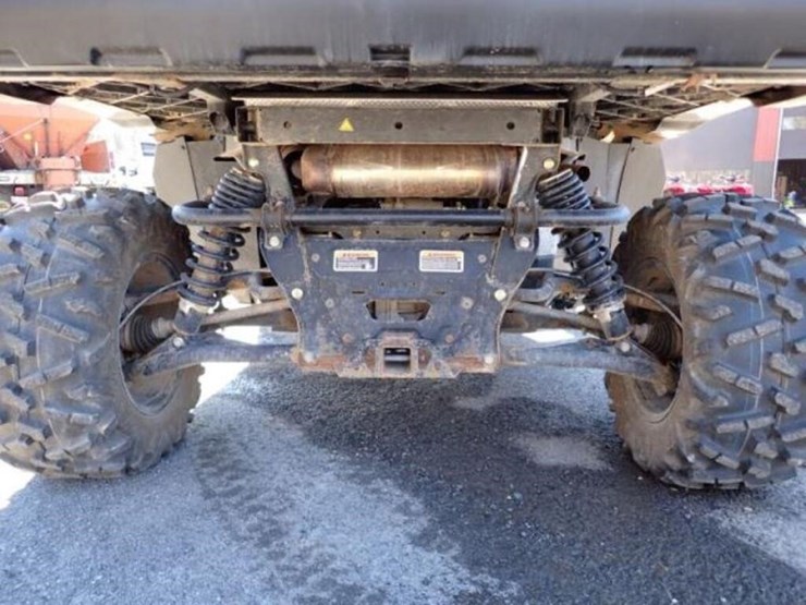 2021-can-am-defender-limited-hd10-4x4-side-by-side-image-44