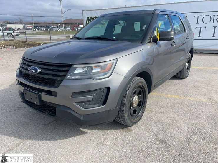 2019-ford-explorer-image-1