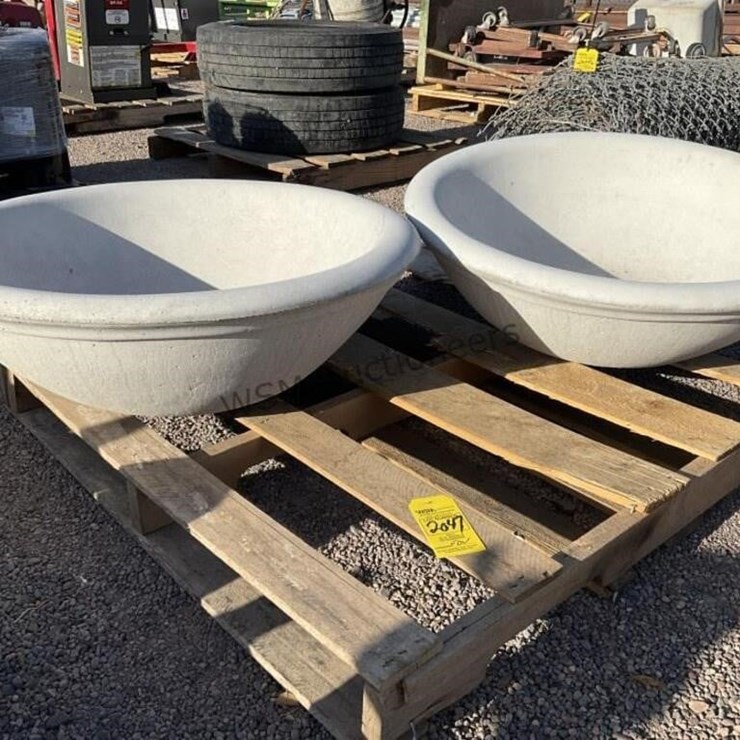 CONCRETE PLANTER BOWLS