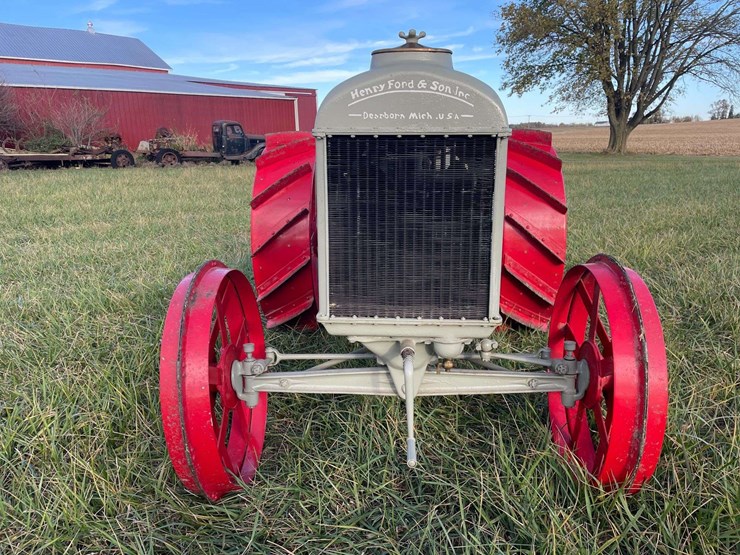 1918-fordson-tractor-image-8