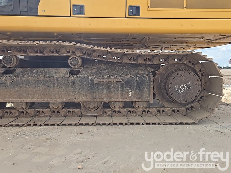 2019-caterpillar-336-image-13