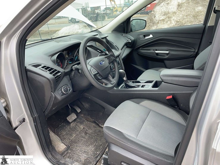 2017-ford-escape-image-11