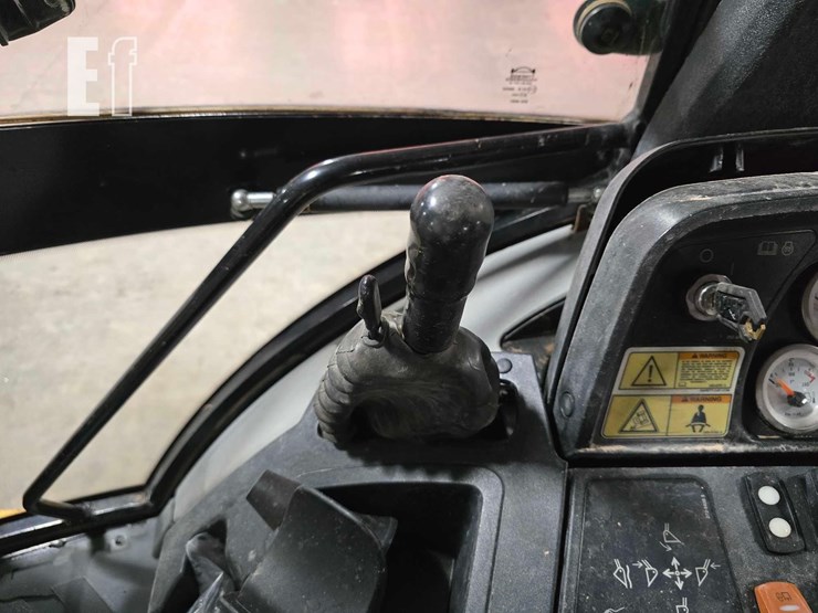 2011-caterpillar-430e-it-image-24