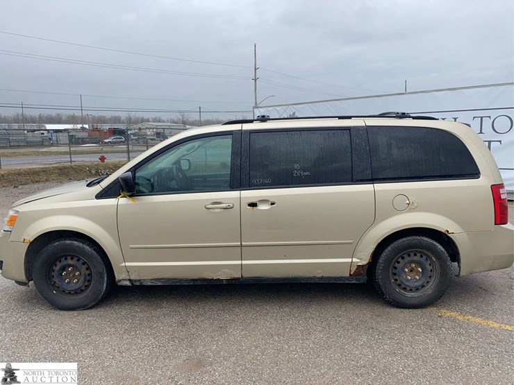 2010-dodge-grand-caravan-se-image-7