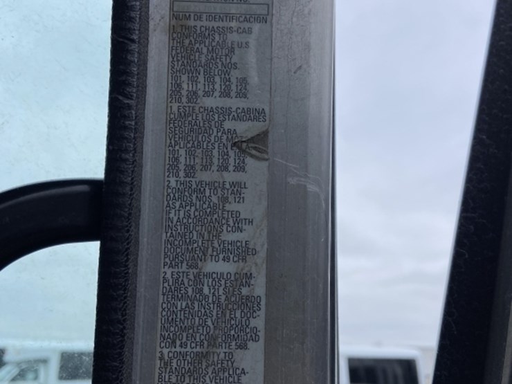 2014-peterbilt-320-image-14