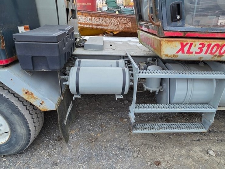 2001-gradall-xl3100-image-9