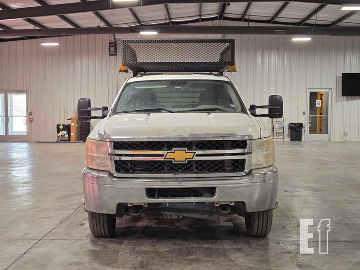 2014-chevrolet-silverado-3500hd-image-6