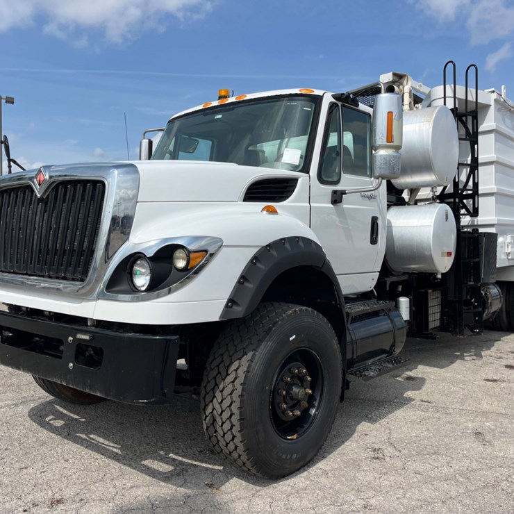 2012 INTERNATIONAL WORKSTAR 7600