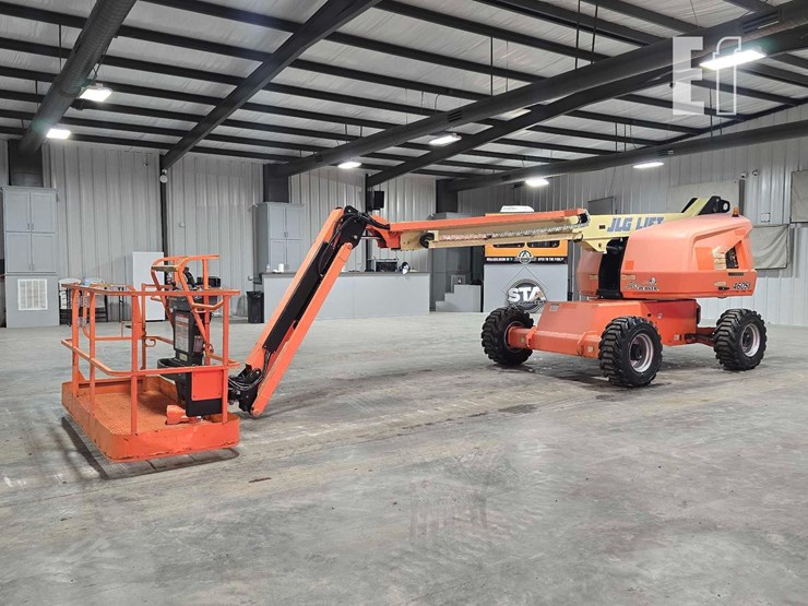 2019-jlg-460sj-image-1