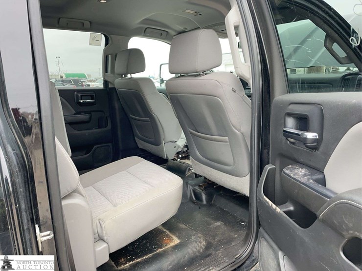 2015-chevrolet-silverado-2500hd-image-23