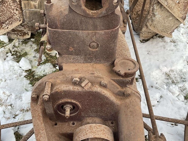 fordson-(usa)-parts-tractor-image-25