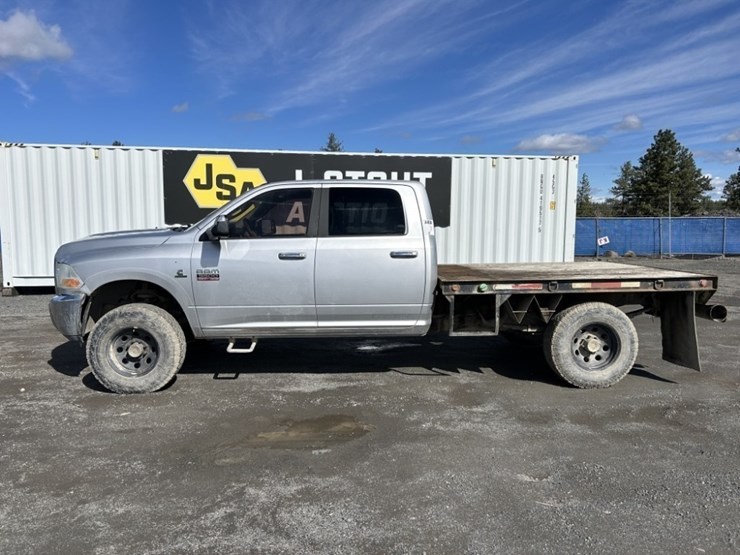 2010-dodge-ram-3500-image-2