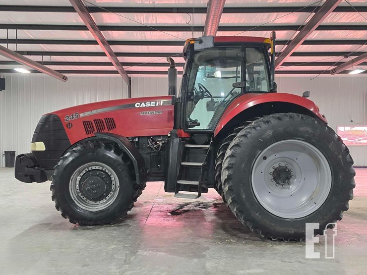 case-ih-magnum-245-image-5
