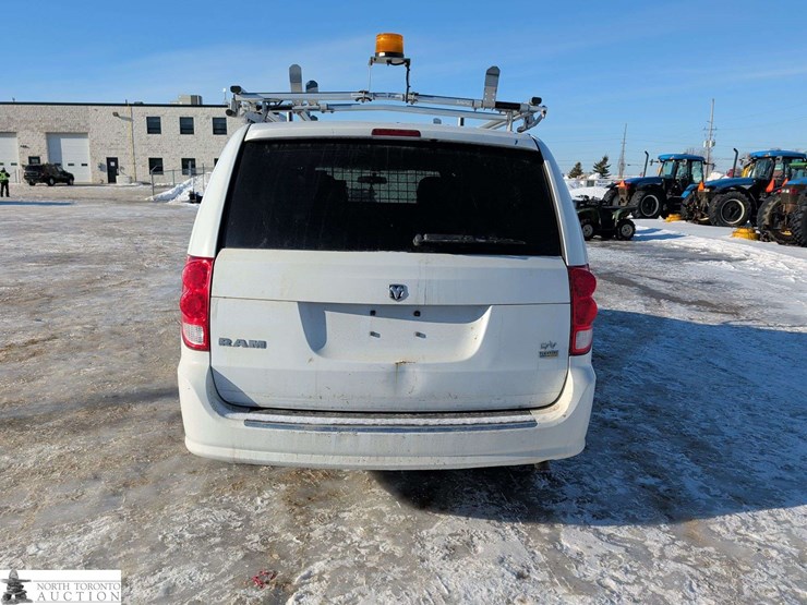 2014-ram-c/v-image-5