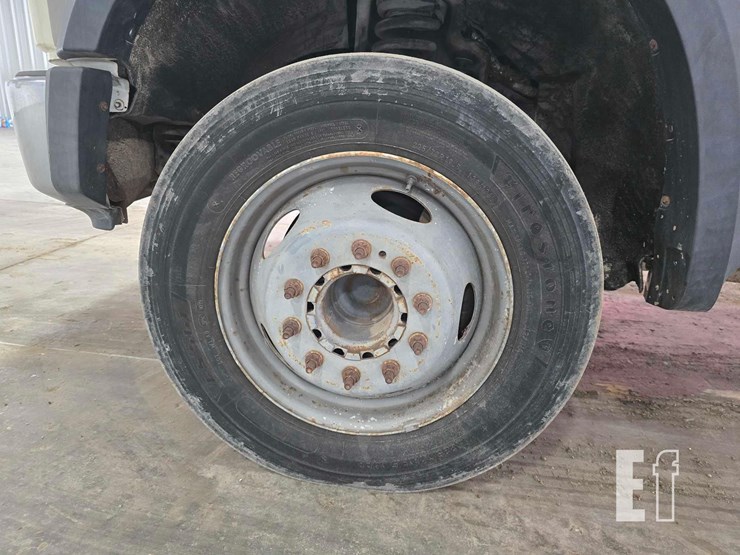 2008-ford-f550-image-18