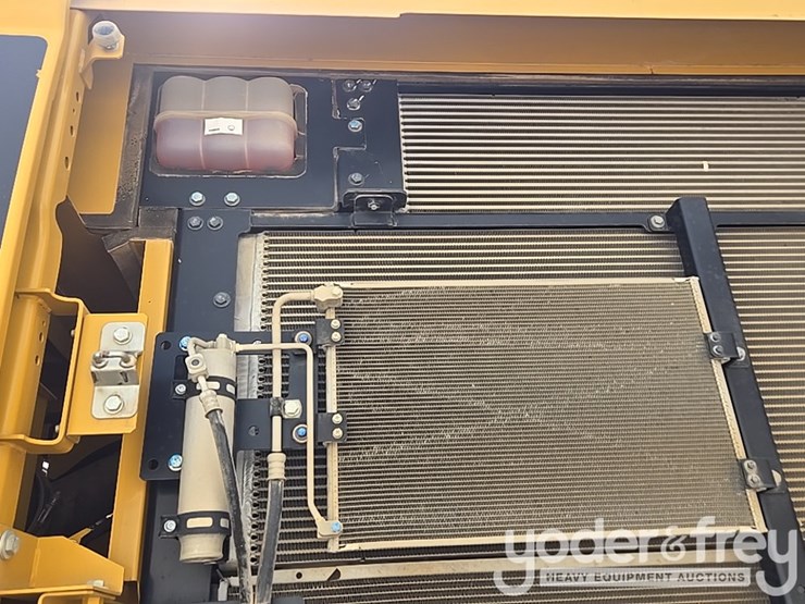 2019-caterpillar-336-image-58