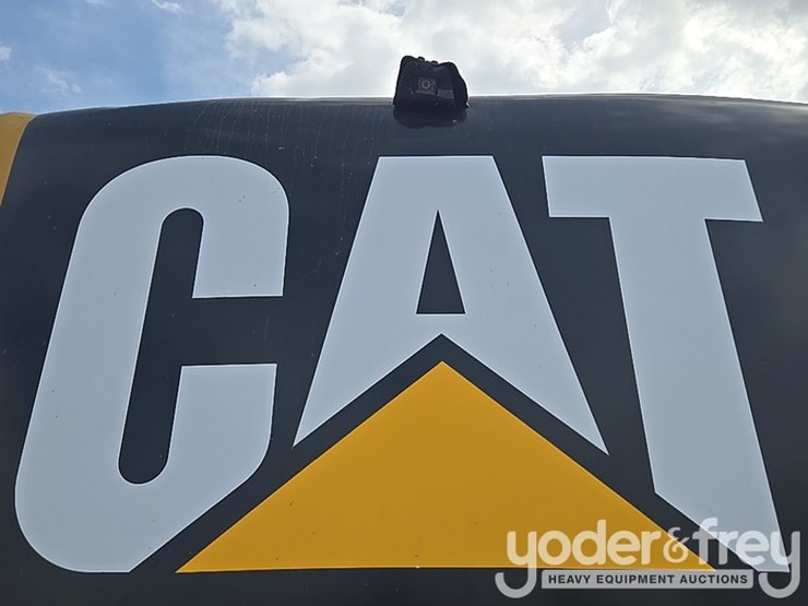 2017-caterpillar-336fl-image-91