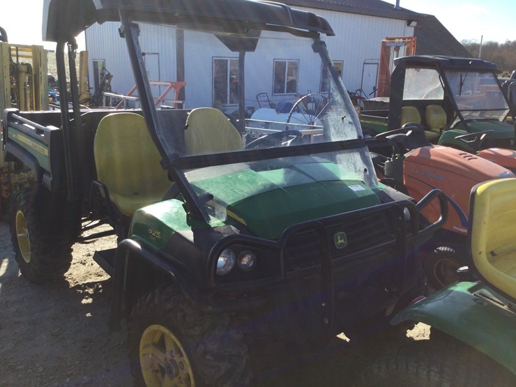 john-deere-gator-image-11
