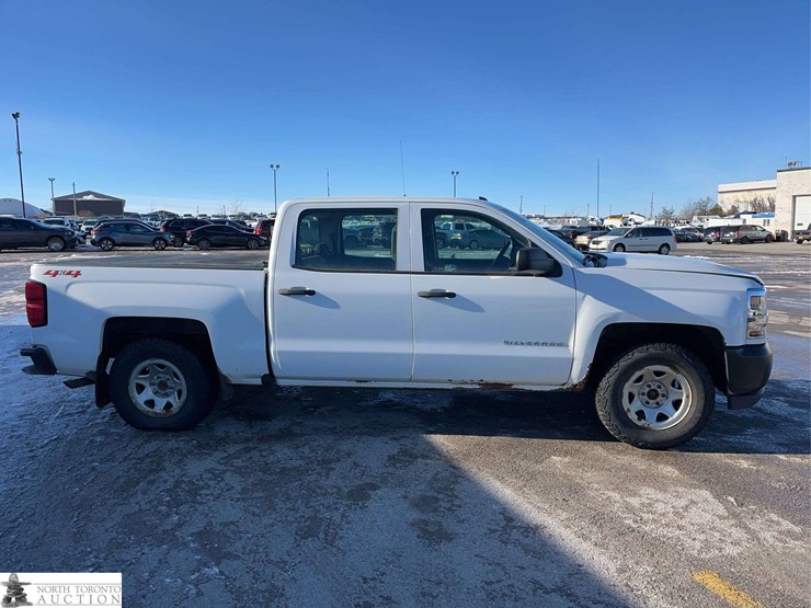 2018-chevrolet-silverado-1500-image-9
