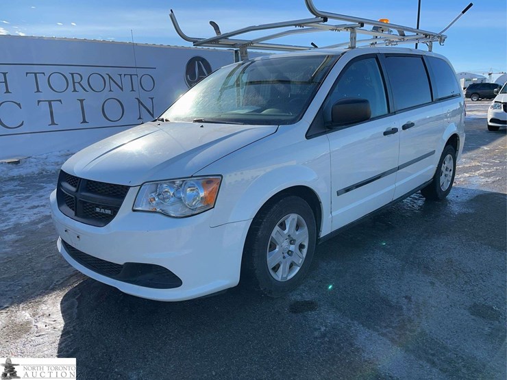 2012-ram-c/v-tradesman-image-1