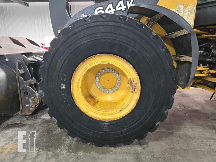 2017-deere-644k-image-26