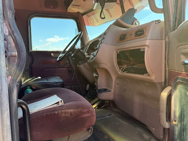 2006-peterbilt-379-image-4