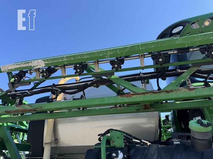 2017-john-deere-r4038-image-10