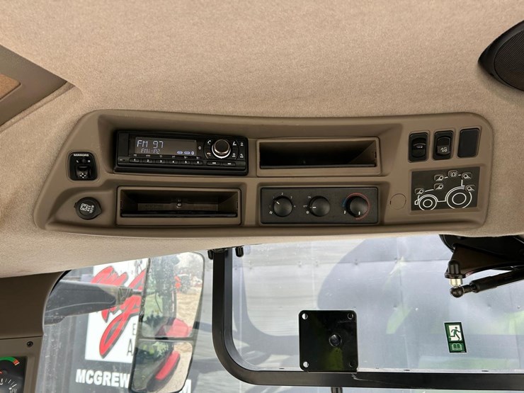 2021-case-ih-vestrum-100-image-24