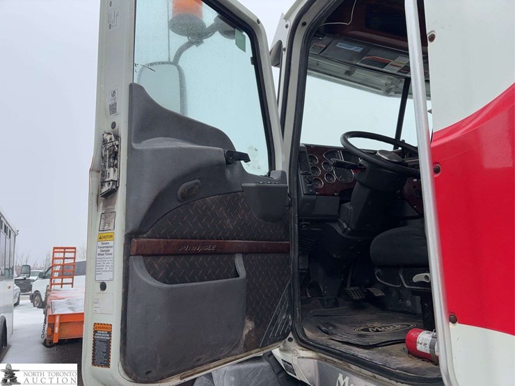 non-operable-2014-mack-pinnacle-t/a-day-cab-tractor-image-20
