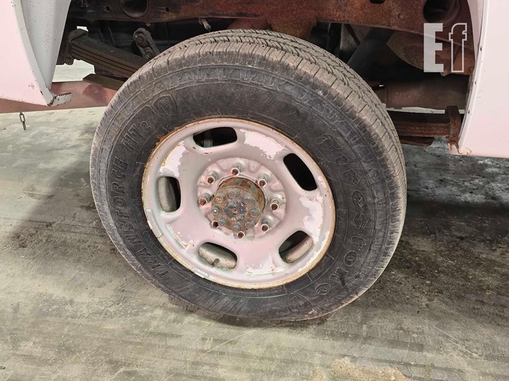 2014-chevrolet-2500hd-image-19