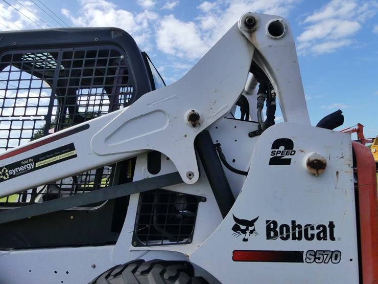 2015-bobcat-s570-image-7