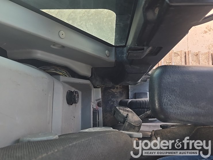 2017-caterpillar-336fl-image-67