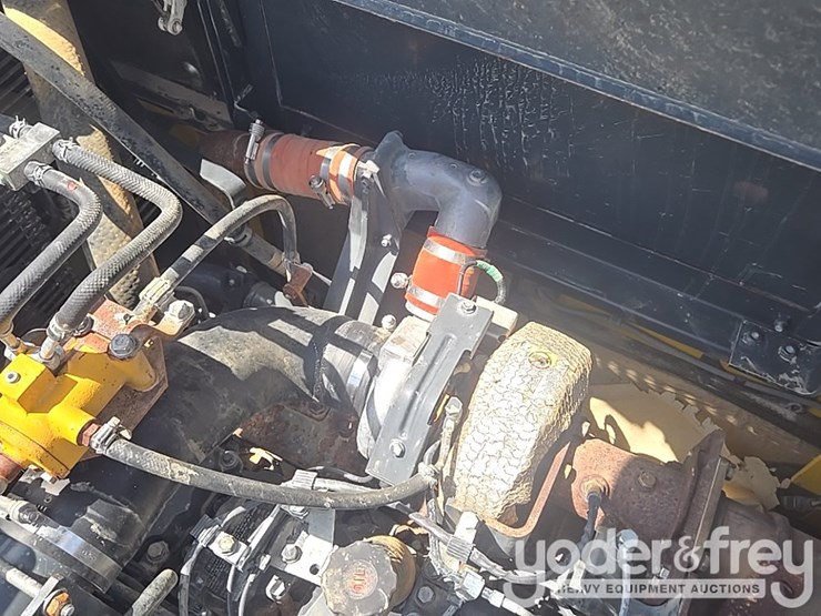 2015-komatsu-pc490-lc-11-image-88