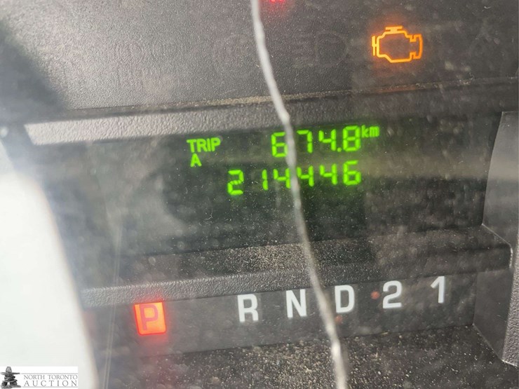 2012-ford-cargo-image-13