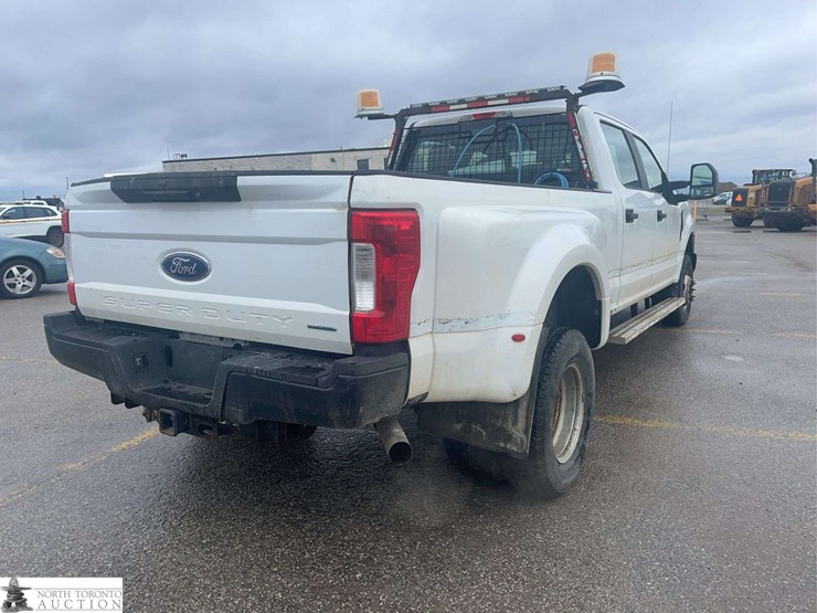 2017-ford-f350-image-5