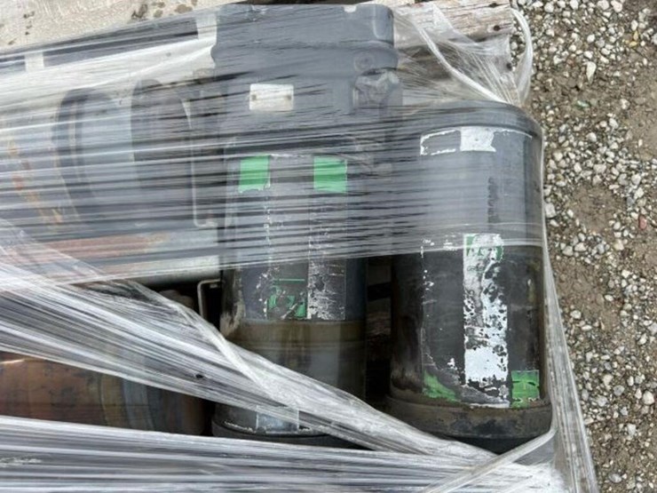 qty-of-groeneveld-auto-greasers-image-5