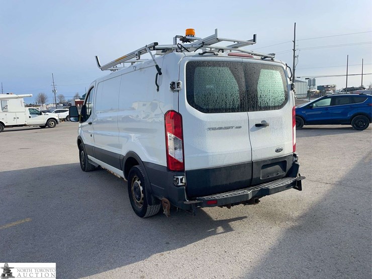 2015-ford-transit-image-7