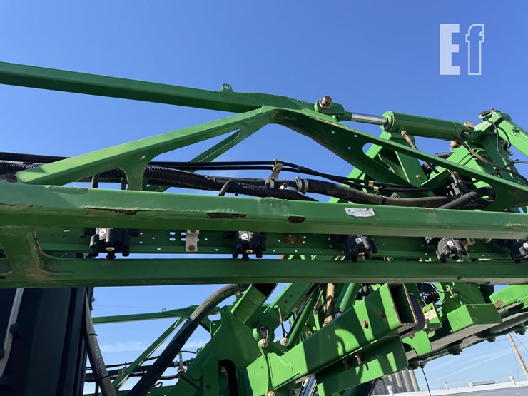 2017-john-deere-r4038-image-24