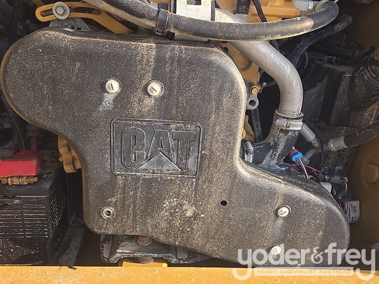 2021-caterpillar-289d3-image-56