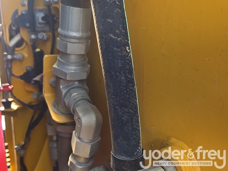 2022-deere-260e-image-54